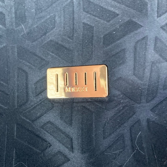 Mezzi Black Suede and Leather Tote Bag/Handbag With Built In Charger. NEW! - Picture 5 of 16